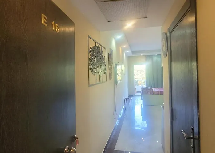 Beachfront Resort Seaview Haven Modern Near Airport