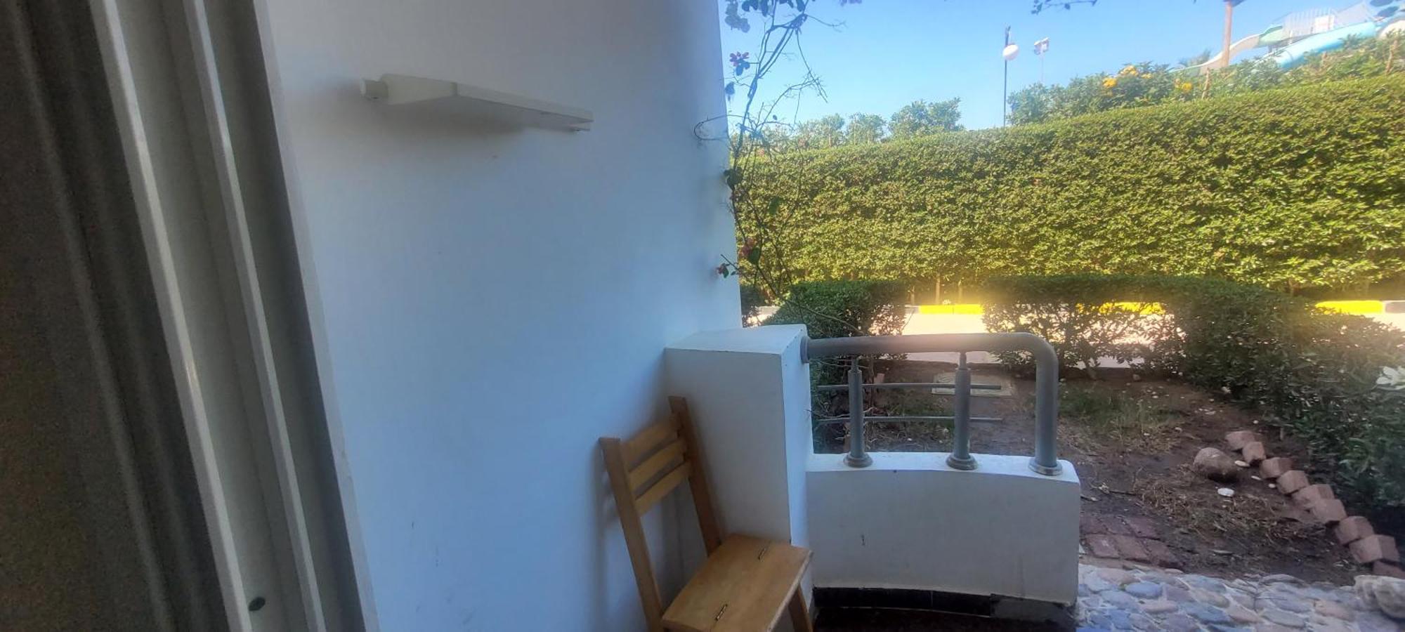 Beachfront Seaview Haven Modern Near Airport Apartment *